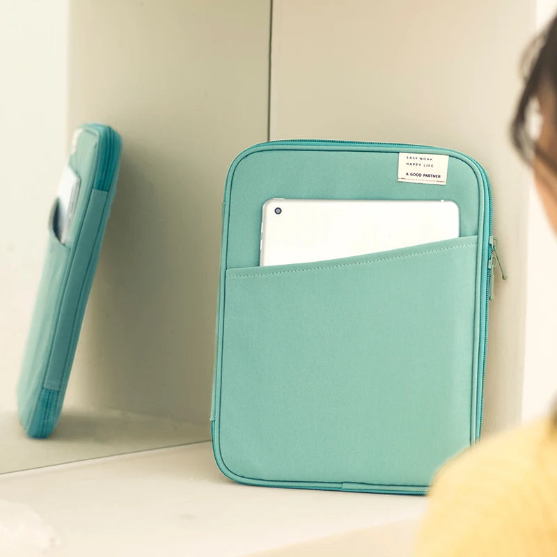 Classic Side Pocket Laptop Sleeve